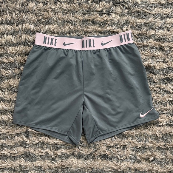 Nike Pants - Nike DRI-FIT Women's Gray & Pink Athletic Shorts with Logo Waistband, Waist 26”